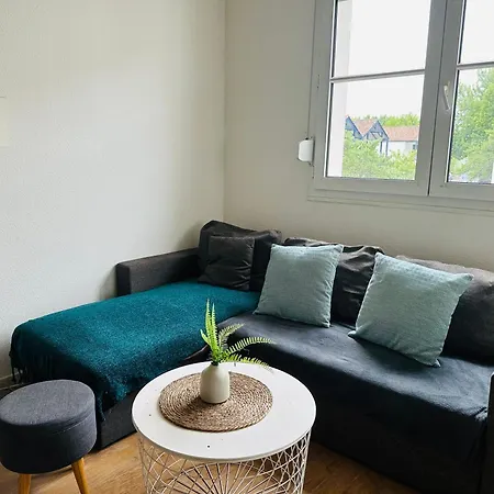 Апартаменты Superbe Studio Spacieux Et Confortable *